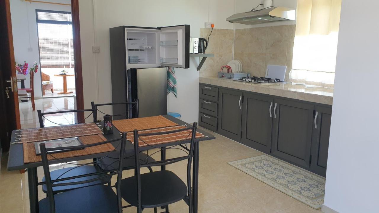 Apartamento Chez Johnny Grand Baie Exterior foto